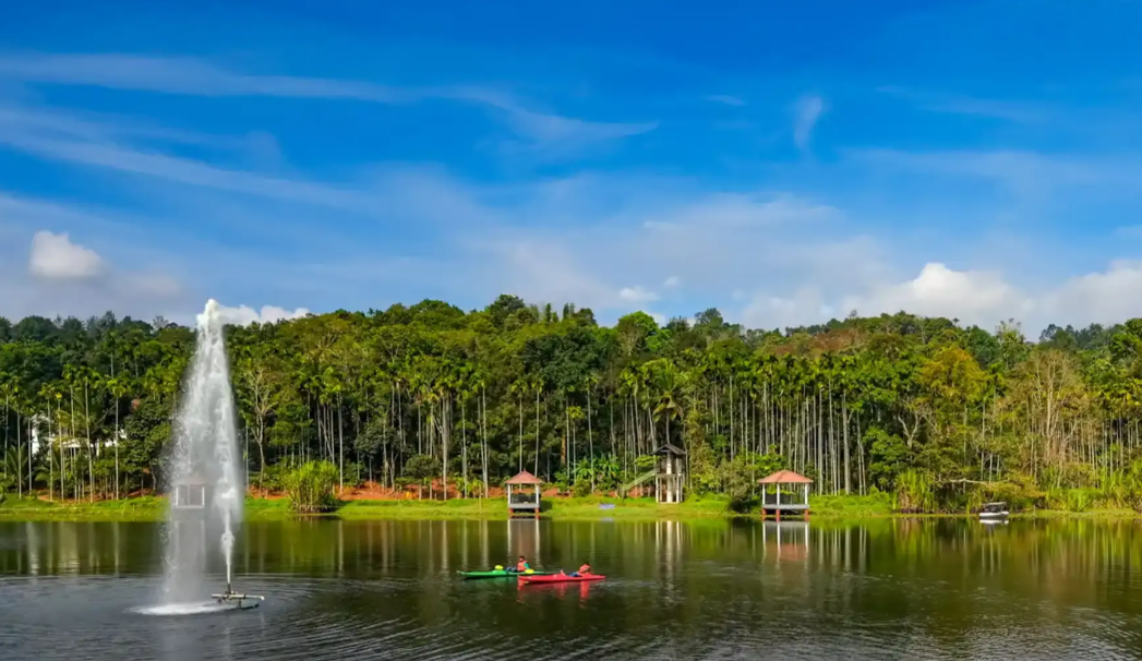 Karlad Lake